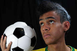 开云网页版登录入口-校园足球缺乏横向联赛结构支撑，我国校园足球训练存在的问题