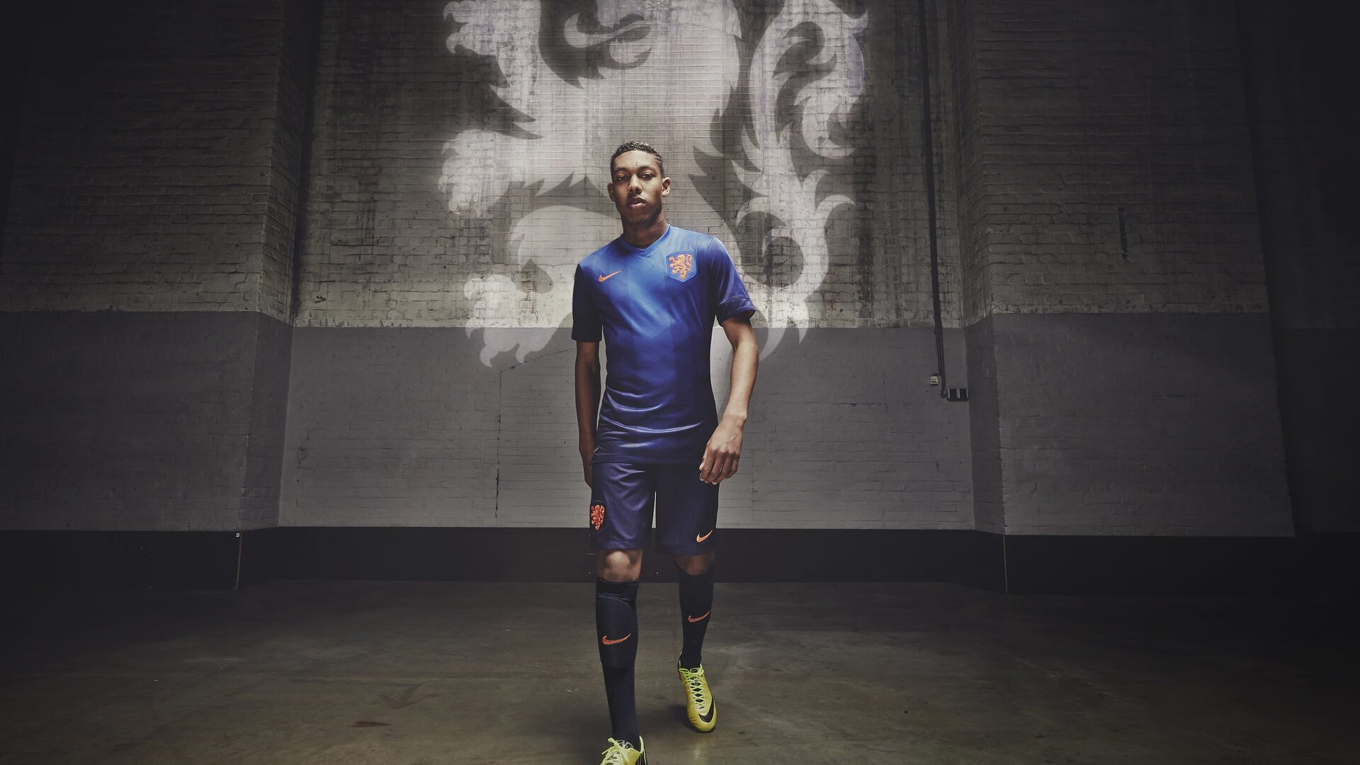 “马科斯·莫奇的坚韧拼搏与精准封堵，帮助美洲狮队屡创佳绩”